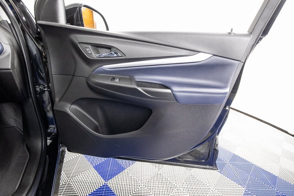 Used 2022 Chevrolet Bolt EUV Premier image 15
