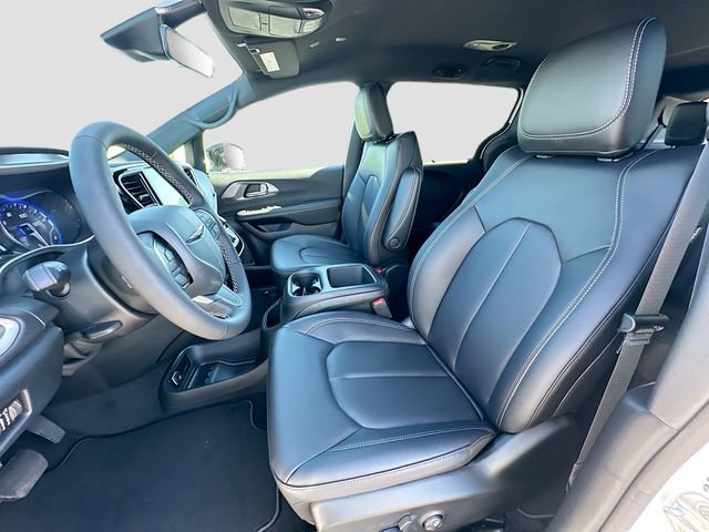 New 2026 Chrysler Voyager LX image 14
