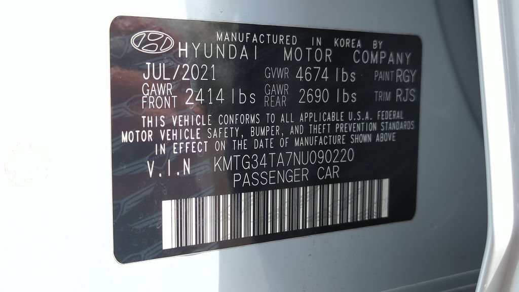 Used 2022 Genesis G70 2.0T w/ Prestige Package RWD image 28