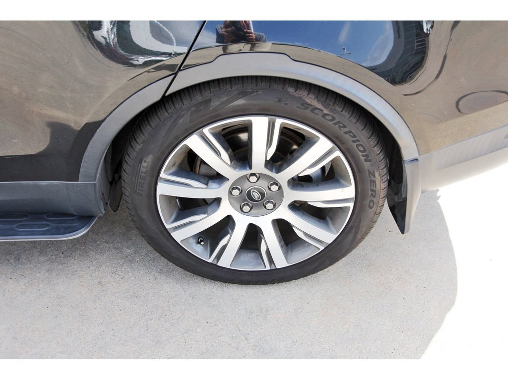 Used 2018 Land Rover Discovery HSE Luxury AWD/4WD image 9