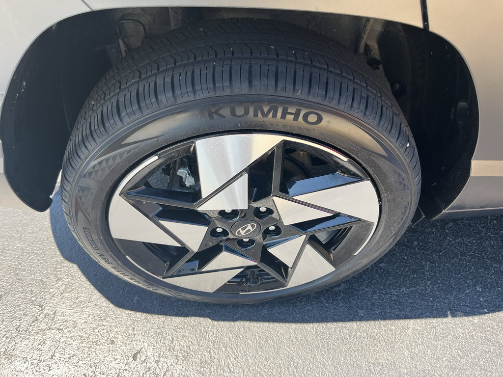 Used 2025 Hyundai Kona Limited AWD/4WD image 45