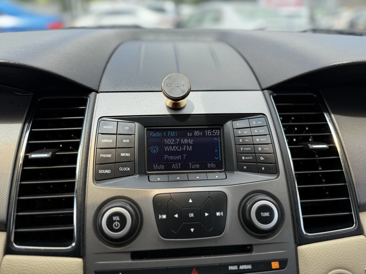 Used 2013 Ford Taurus SE image 41