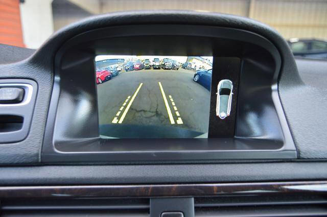 Used 2016 Volvo XC70 T5 Premier w/ Proximity Package image 24