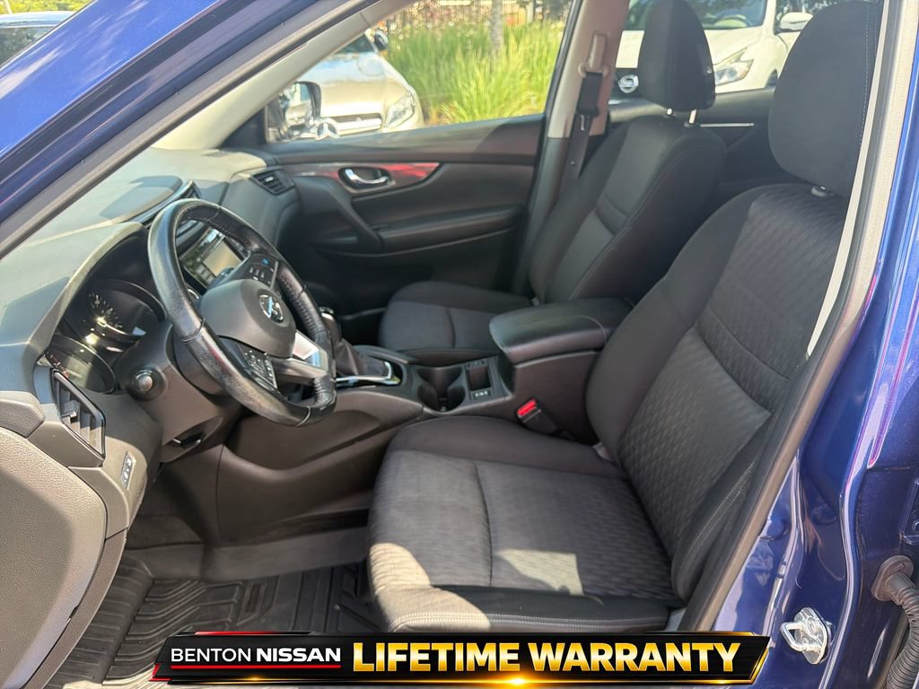 Used 2020 Nissan Rogue SV w/ Premium Package AWD/4WD image 10