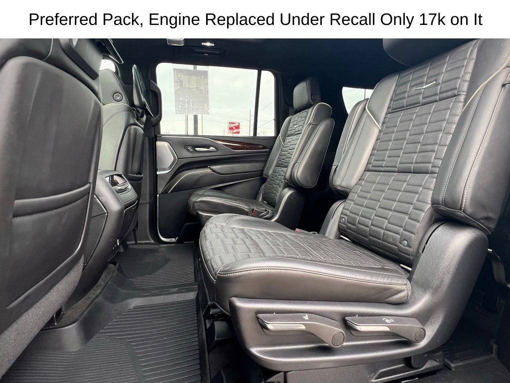 Used 2022 Cadillac Escalade ESV Sport Platinum w/ LPO, ONYX Package AWD/4WD image 25