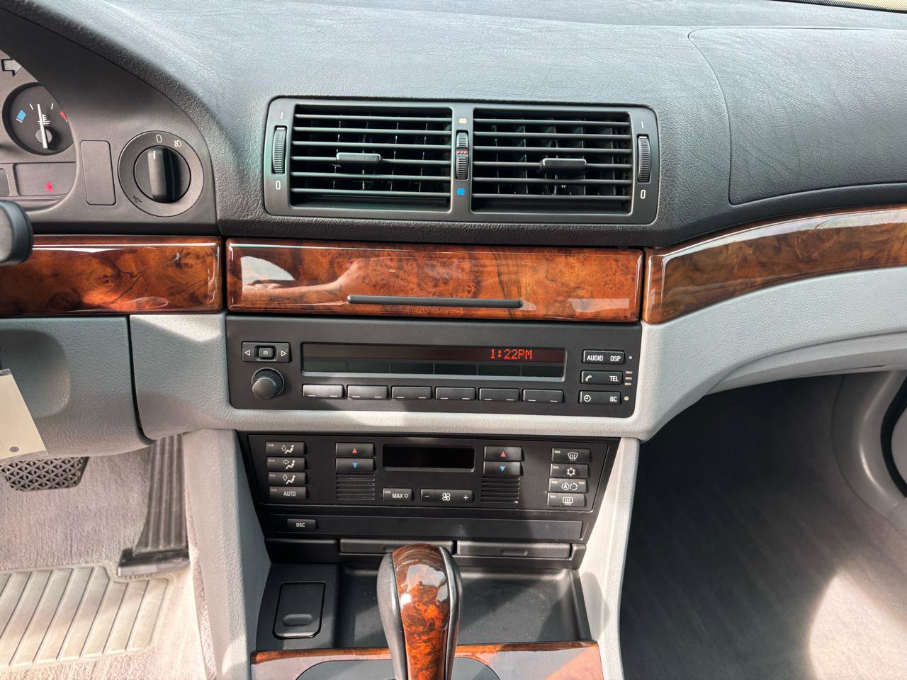 Used 2001 BMW 540i Sedan image 17