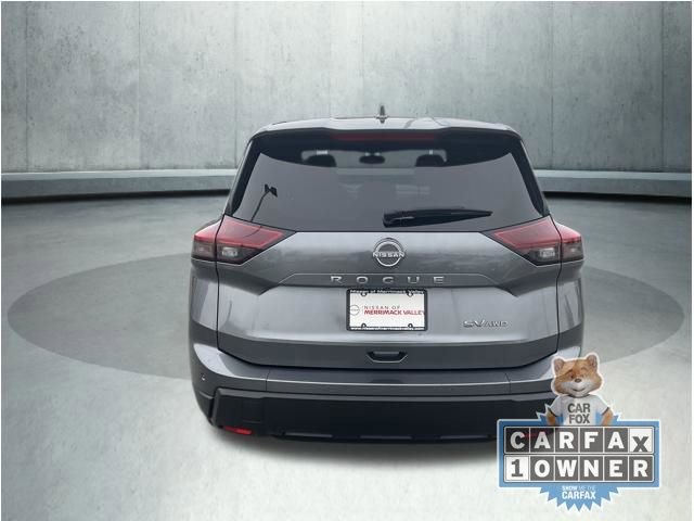 Certified 2024 Nissan Rogue SV image 5