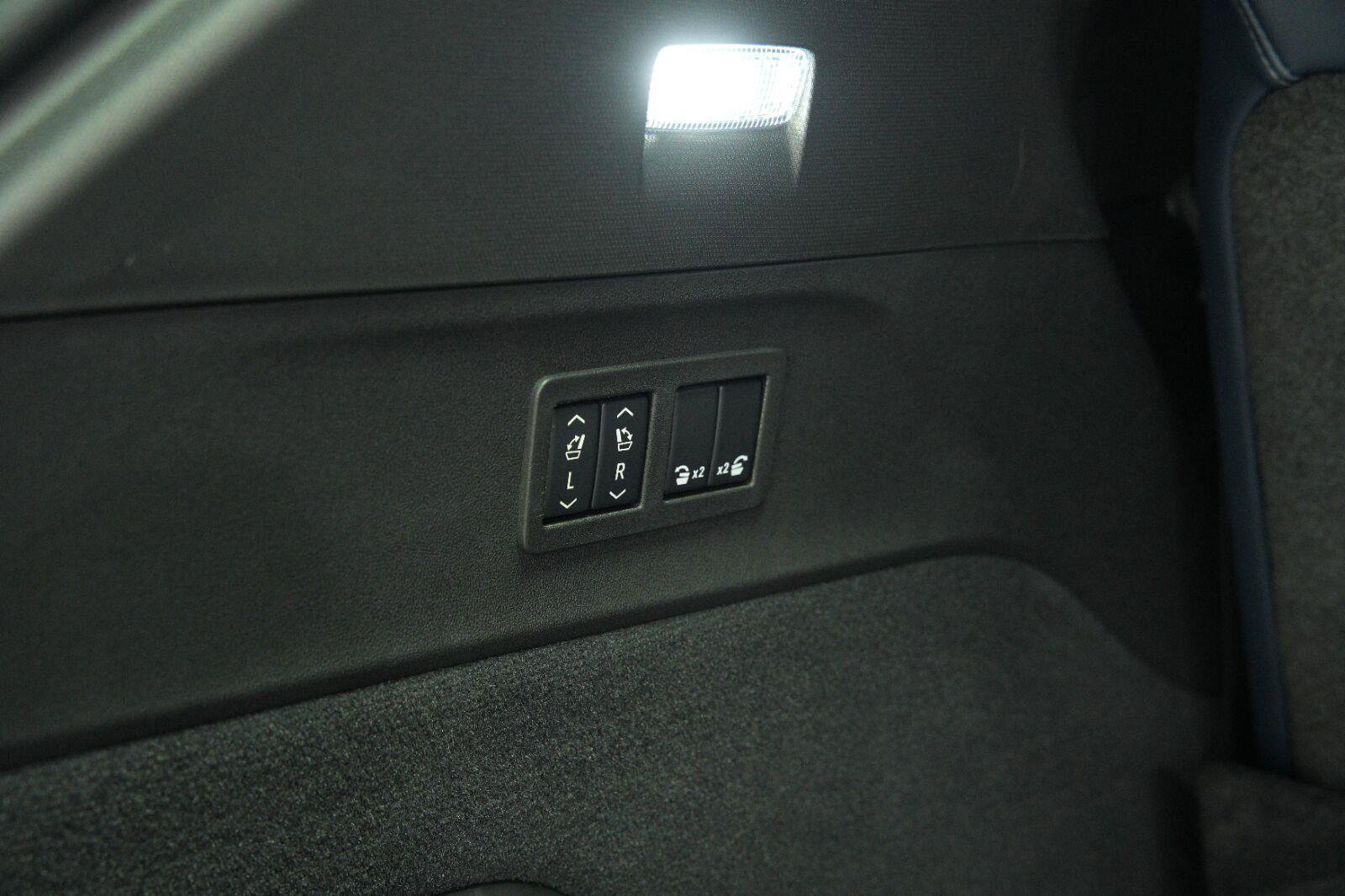 Certified 2026 Cadillac Escalade IQ Sport 2 AWD/4WD image 17