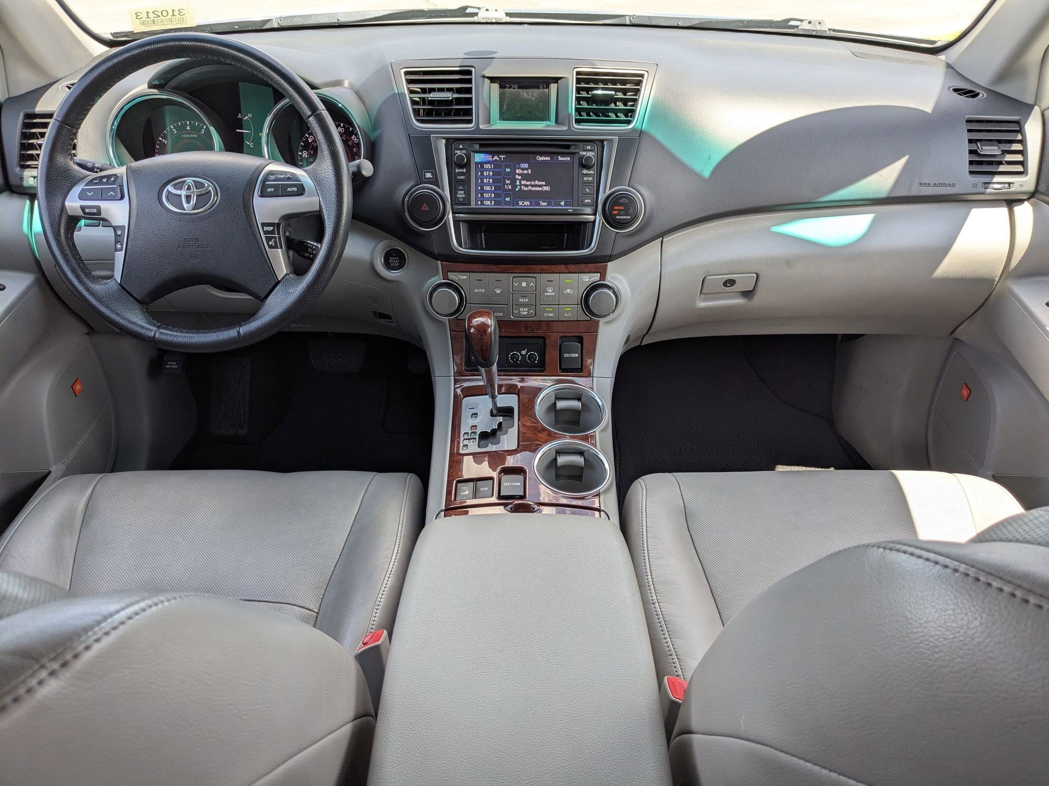 Used 2013 Toyota Highlander Limited AWD/4WD image 26