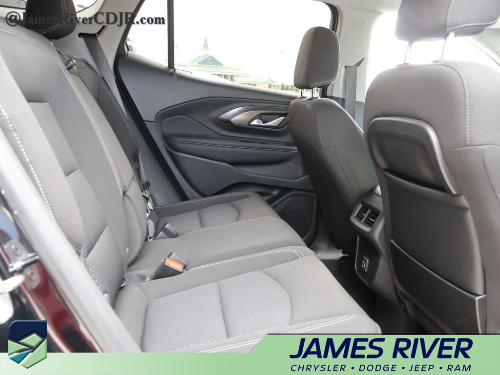 Used 2022 GMC Terrain SLE FWD image 12