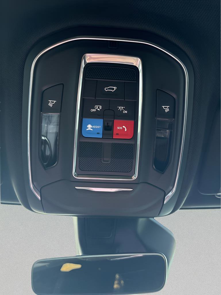 New 2025 Jeep Grand Cherokee Limited image 25