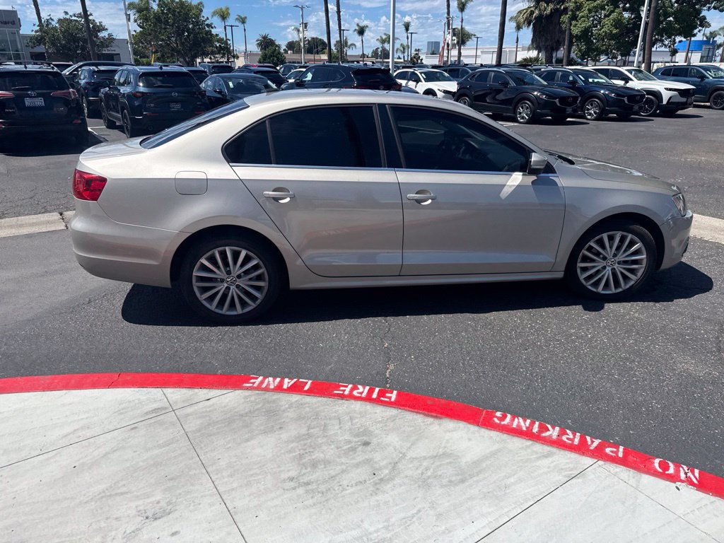 Used 2013 Volkswagen Jetta SEL FWD image 28