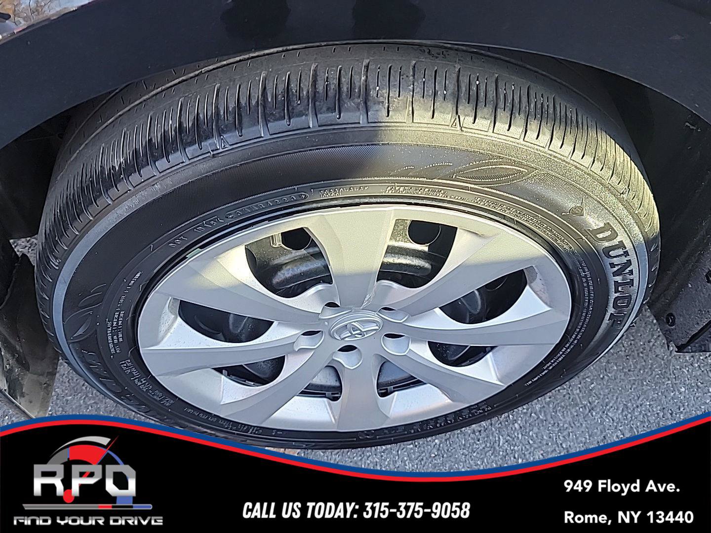 Used 2024 Toyota Corolla LE FWD image 13