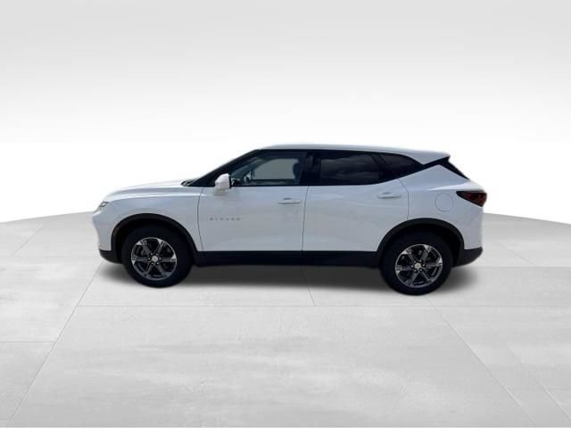 Certified 2025 Chevrolet Blazer LT AWD/4WD image 3