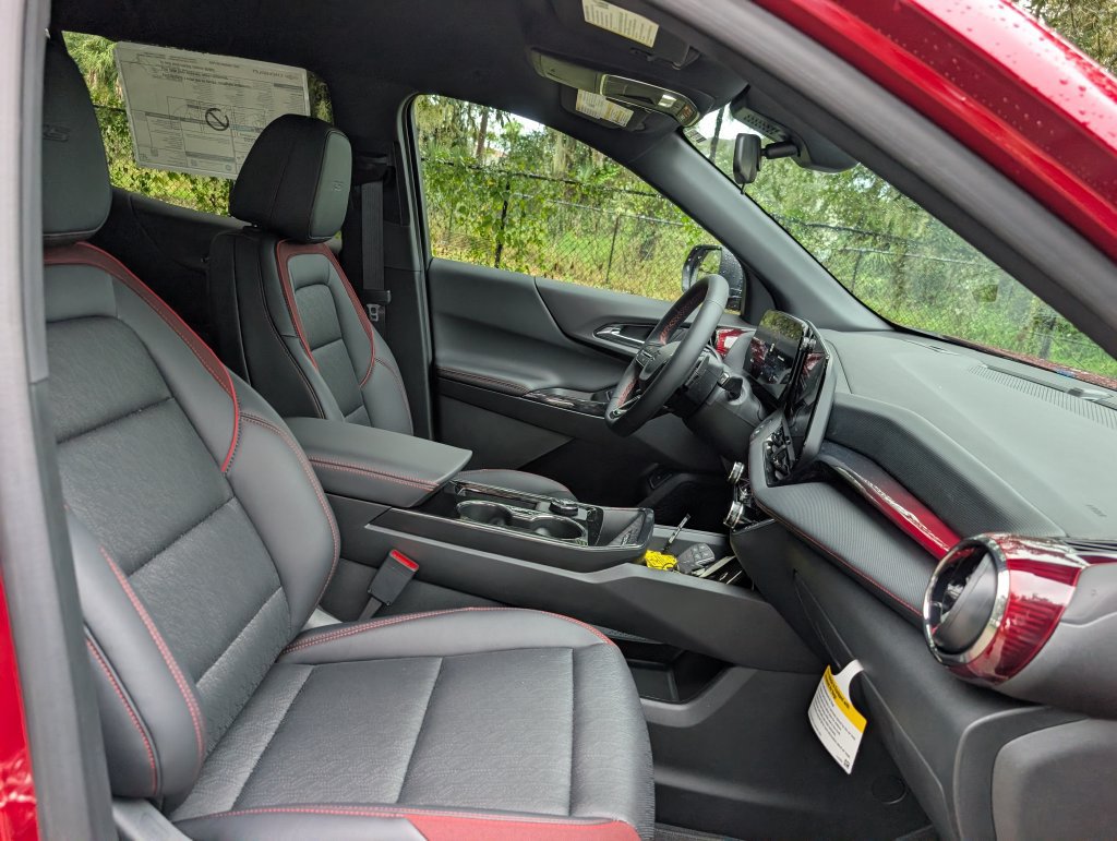 New 2027 Chevrolet Equinox RS FWD image 17