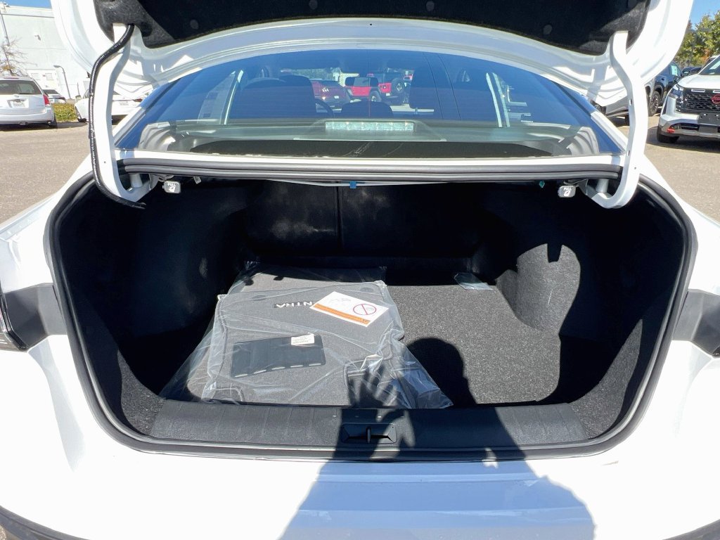 New 2027 Nissan Sentra SV FWD image 23