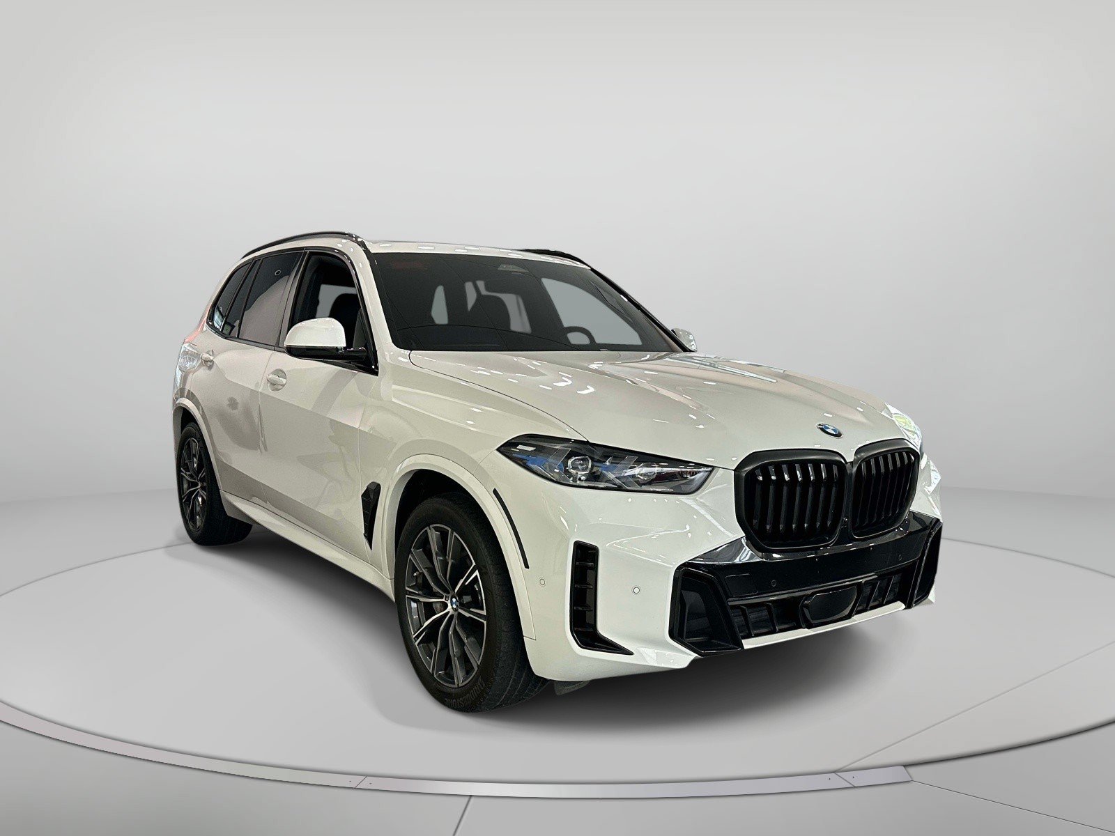 Used 2024 BMW X5 xDrive40i w/ M Sport Package AWD/4WD image 5