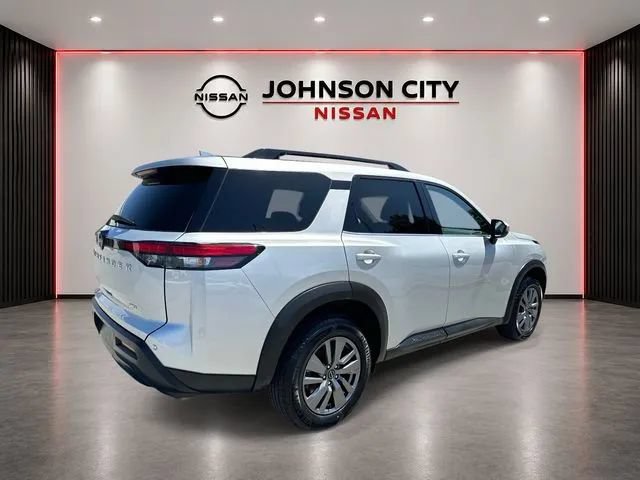 Used 2025 Nissan Pathfinder SV AWD/4WD image 5