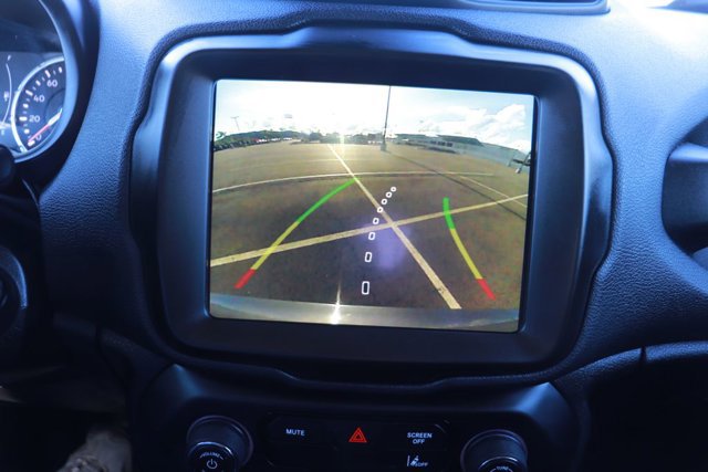 Used 2023 Jeep Renegade Latitude image 24