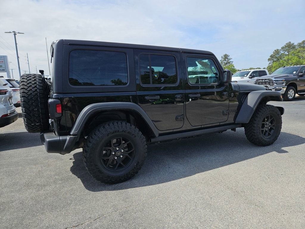 Used 2025 Jeep Wrangler Willys image 7