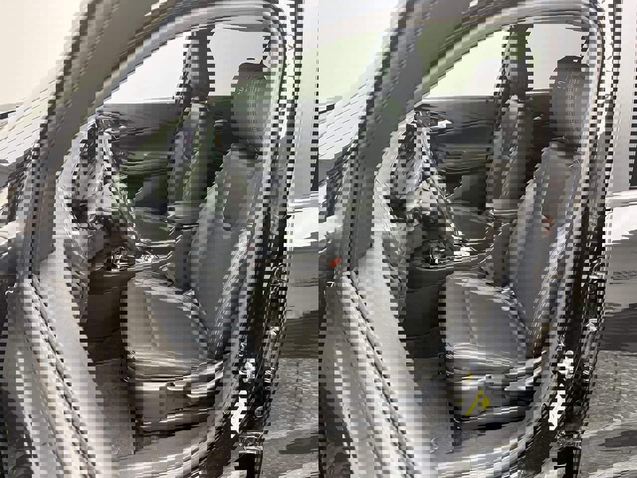 Used 2024 Buick Encore GX Sport Touring image 8