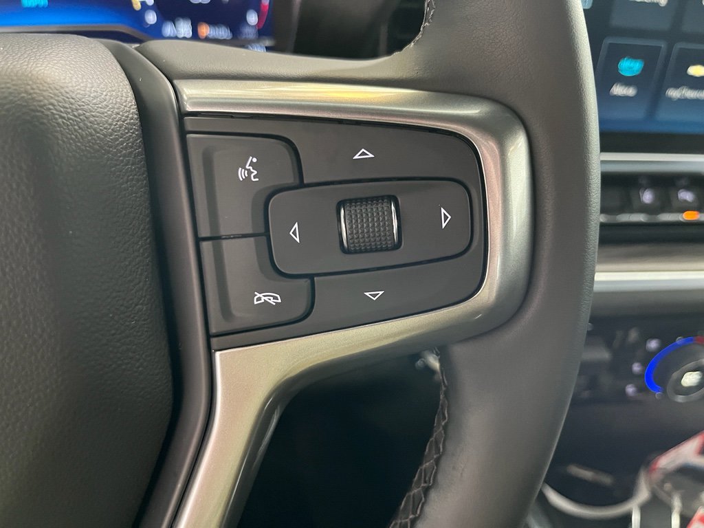 Used 2025 Chevrolet Silverado 2500 LTZ w/ LTZ Plus Package image 21