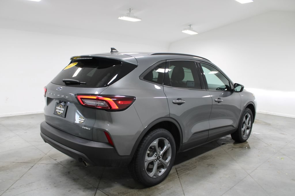 Used 2025 Ford Escape ST-Line AWD/4WD image 9