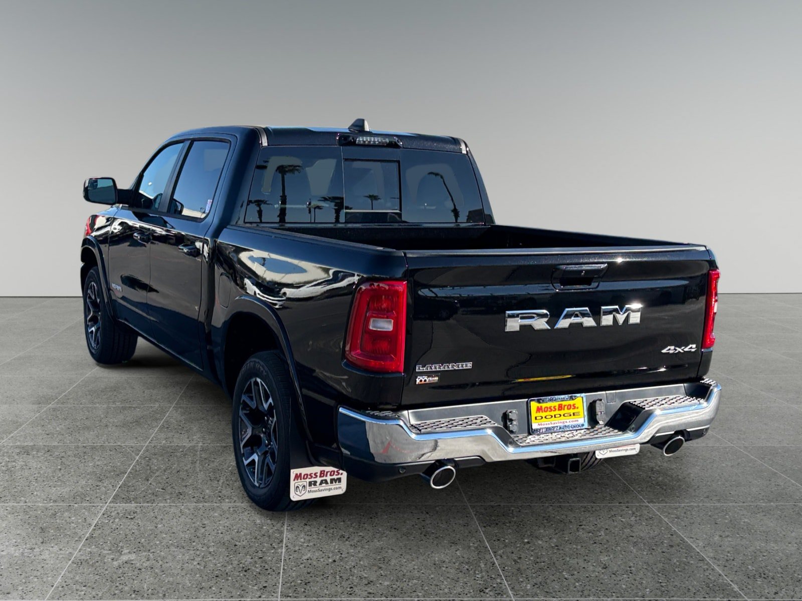New 2027 RAM 1500 Laramie AWD/4WD image 3