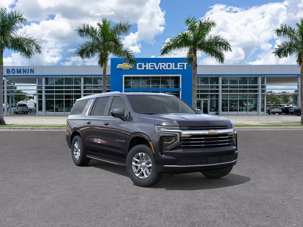 Used 2026 Chevrolet Suburban LT RWD image 2