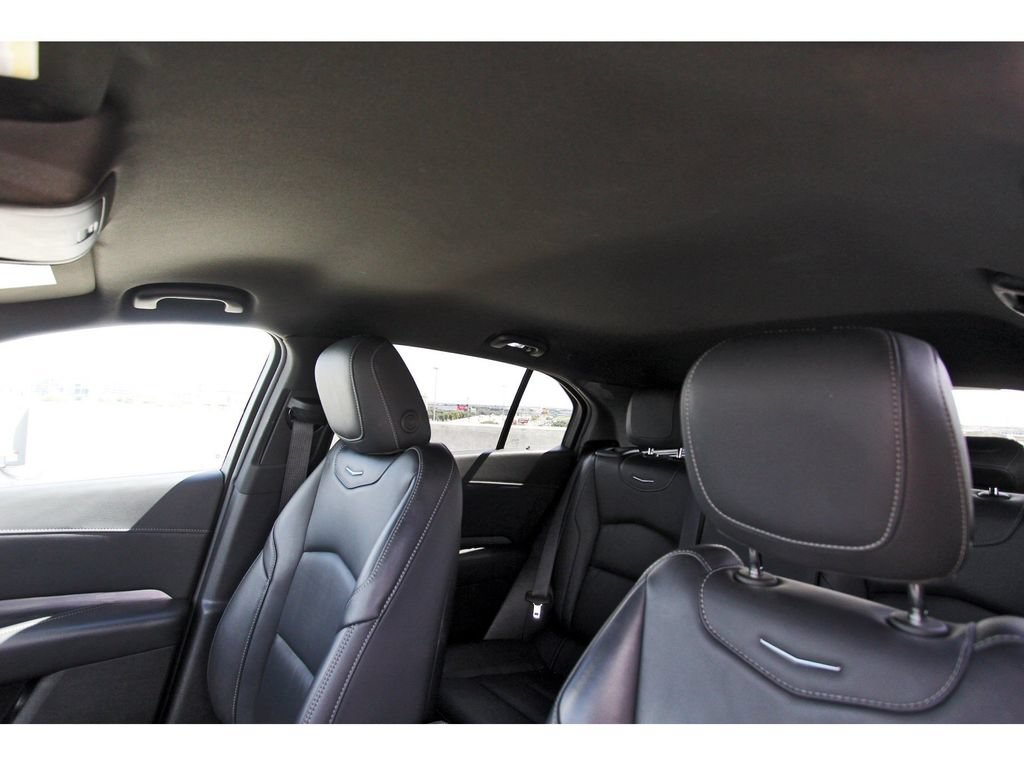 Used 2025 Cadillac XT4 Premium Luxury FWD image 28