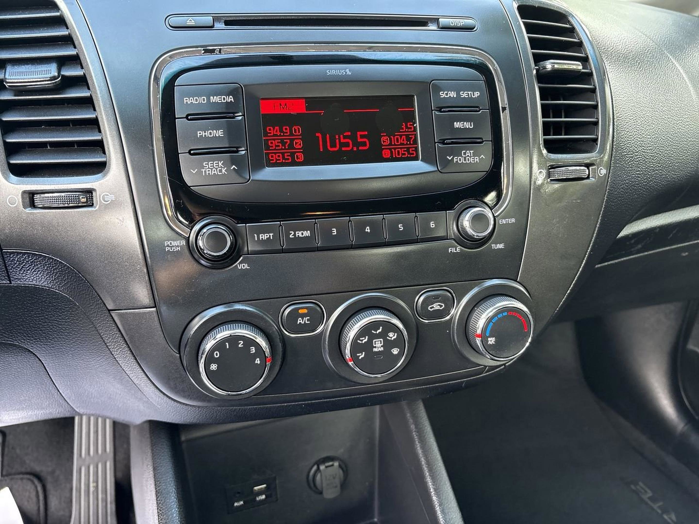 Used 2017 Kia Forte LX FWD image 26