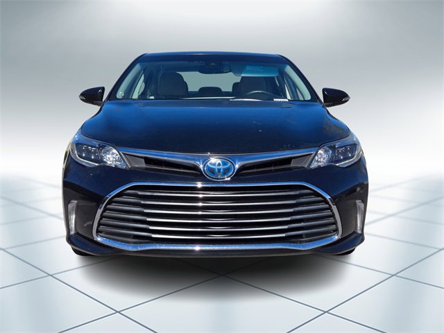 Used 2017 Toyota Avalon Limited image 8