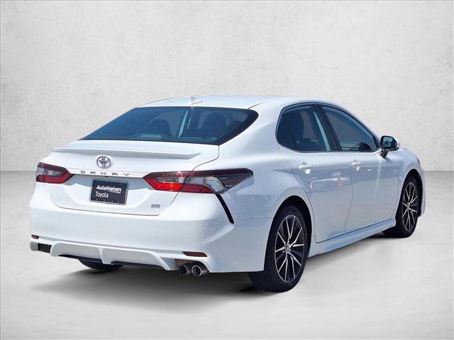 Used 2023 Toyota Camry SE FWD image 5