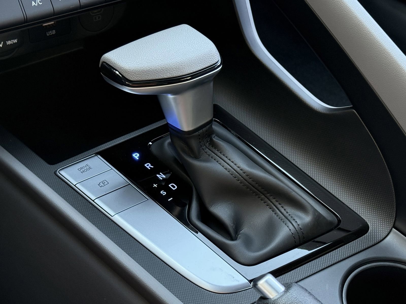 New 2026 Hyundai Elantra SE FWD image 23
