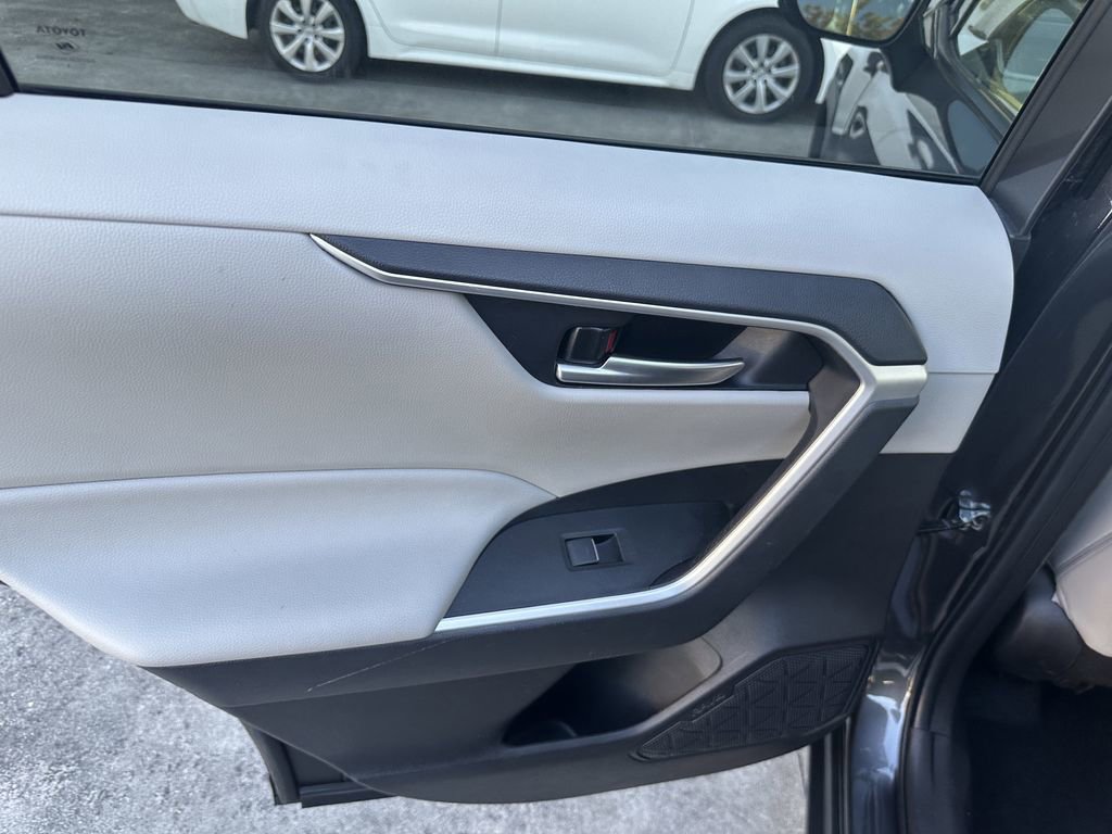 Used 2024 Toyota RAV4 XLE Premium image 14