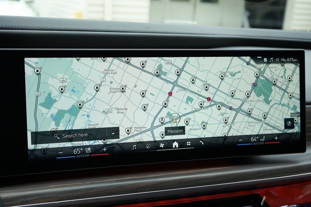 Used 2023 BMW 740i w/ Executive Package image 16