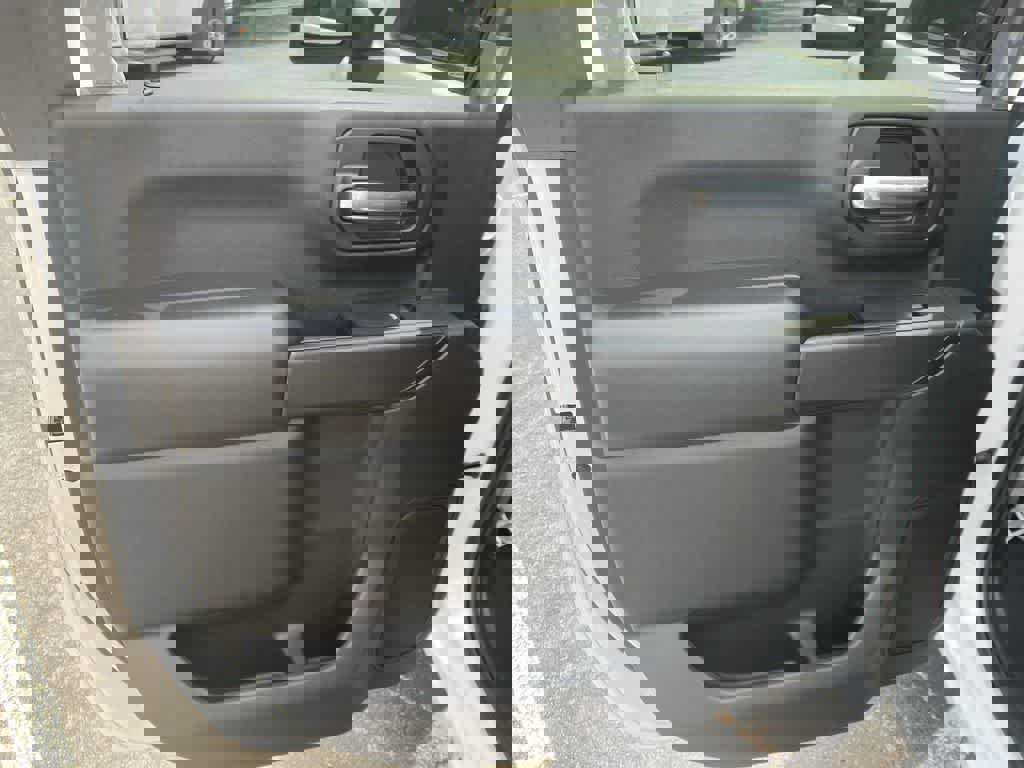 New 2024 GMC Sierra 2500 Pro w/ Convenience Package image 23