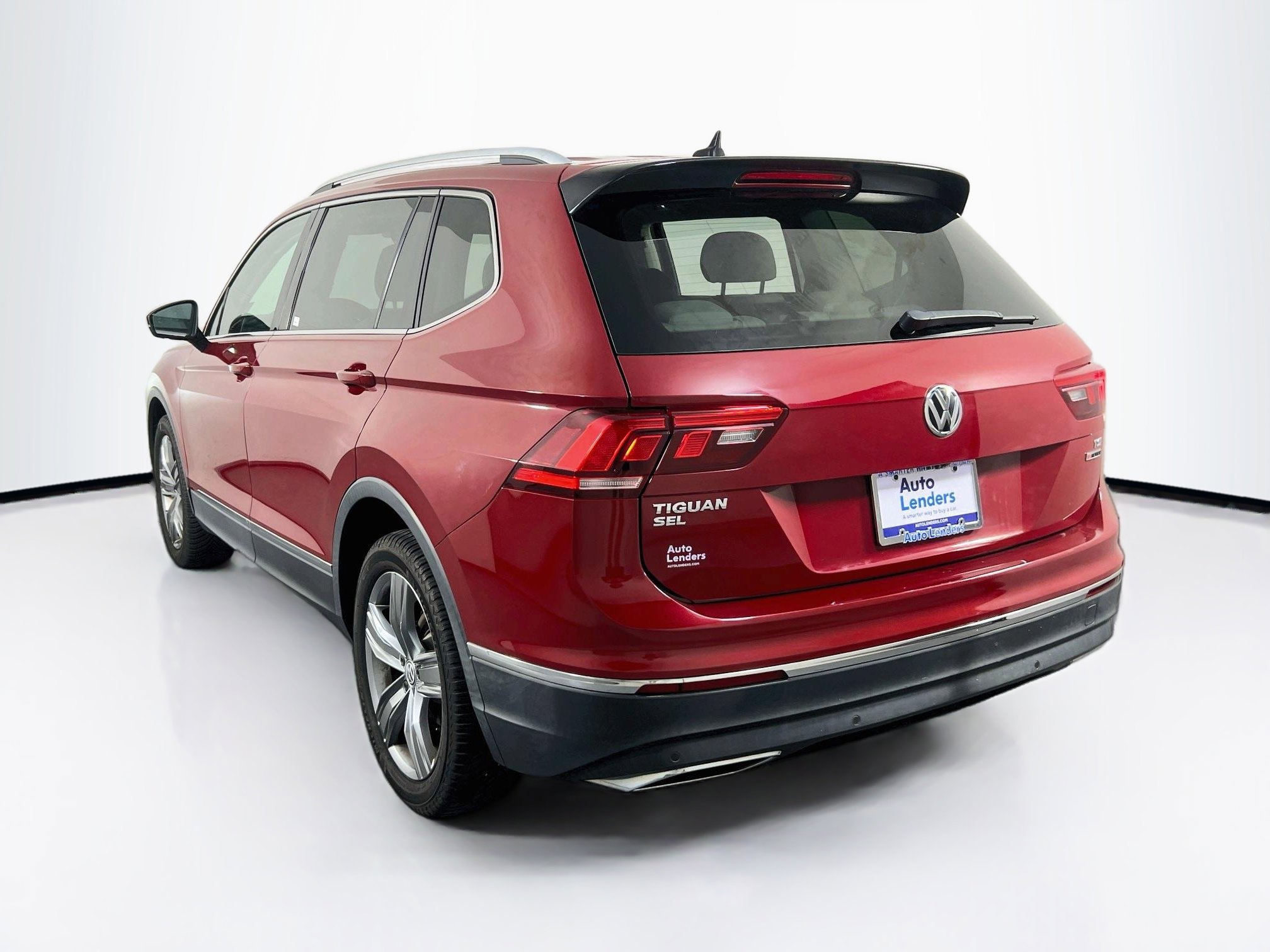 Used 2018 Volkswagen Tiguan SEL Premium w/ 3rd Row Seat Package AWD/4WD image 7