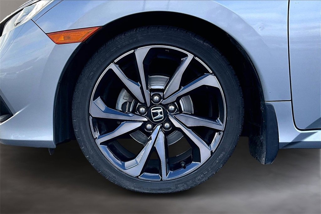Used 2019 Honda Civic Sport image 9