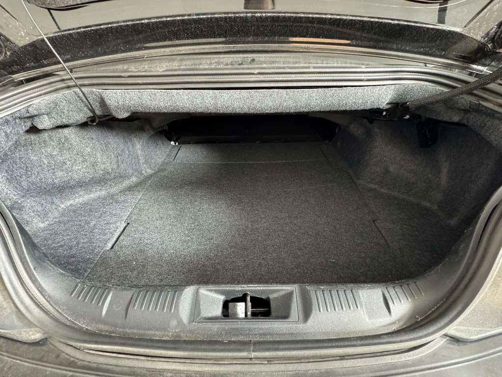 Used 2024 Ford Mustang Convertible image 27