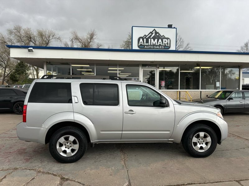 Used 2011 Nissan Pathfinder S AWD/4WD image 8