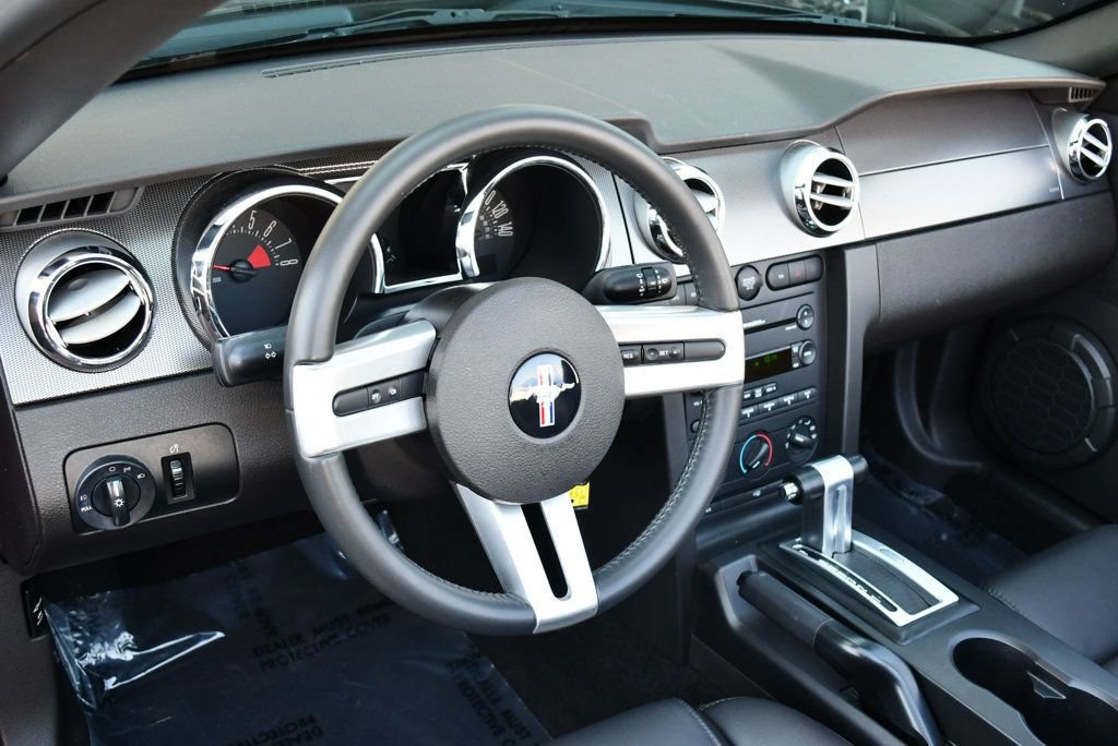 Used 2007 Ford Mustang GT RWD image 12