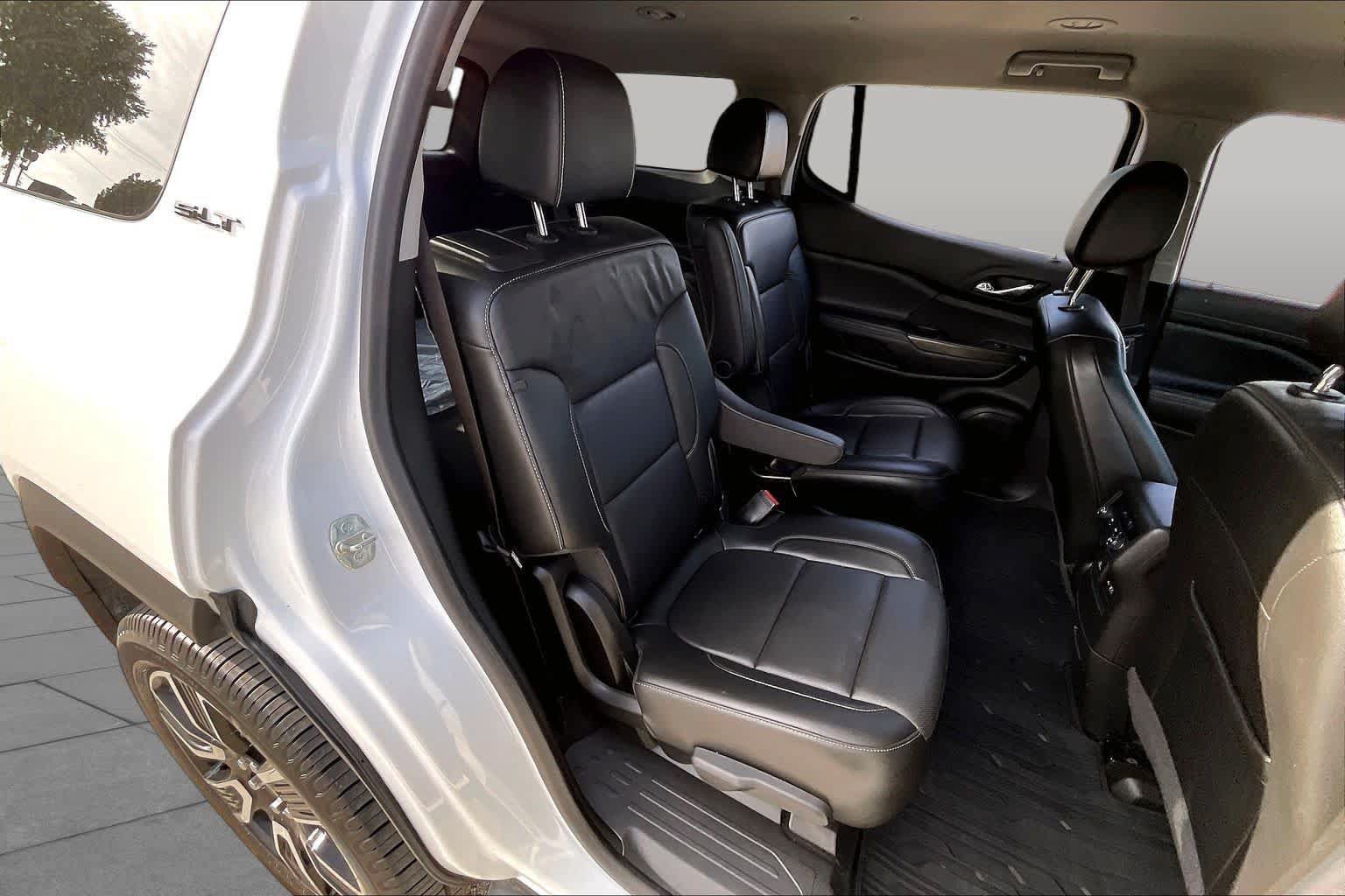 Used 2021 GMC Acadia SLT w/ Elevation Edition FWD image 17