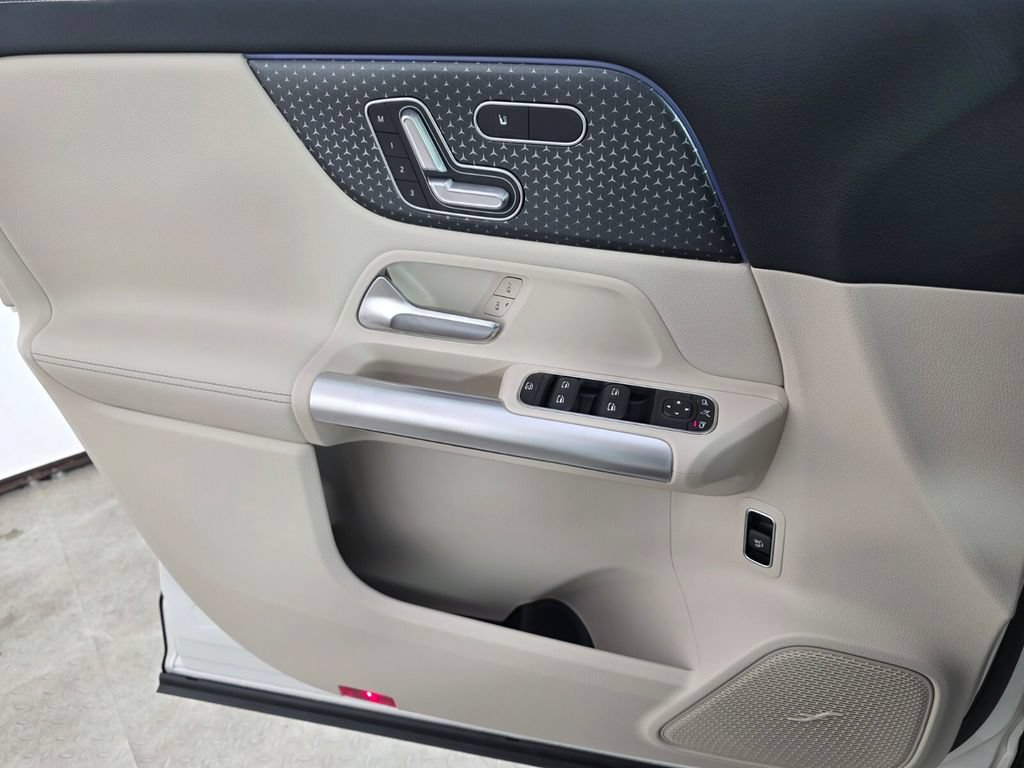 New 2026 Mercedes-Benz GLA 250 4MATIC image 16