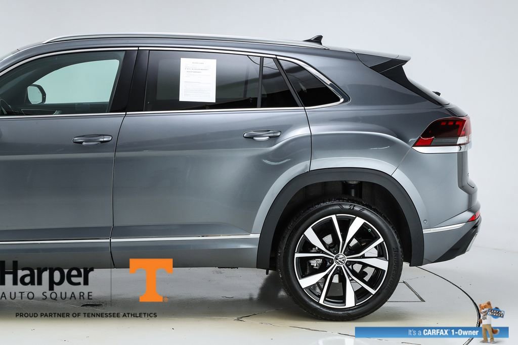 Used 2025 Volkswagen Atlas Cross Sport SEL Premium R-Line image 43