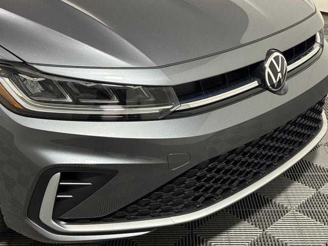 New 2026 Volkswagen Jetta SE FWD image 12