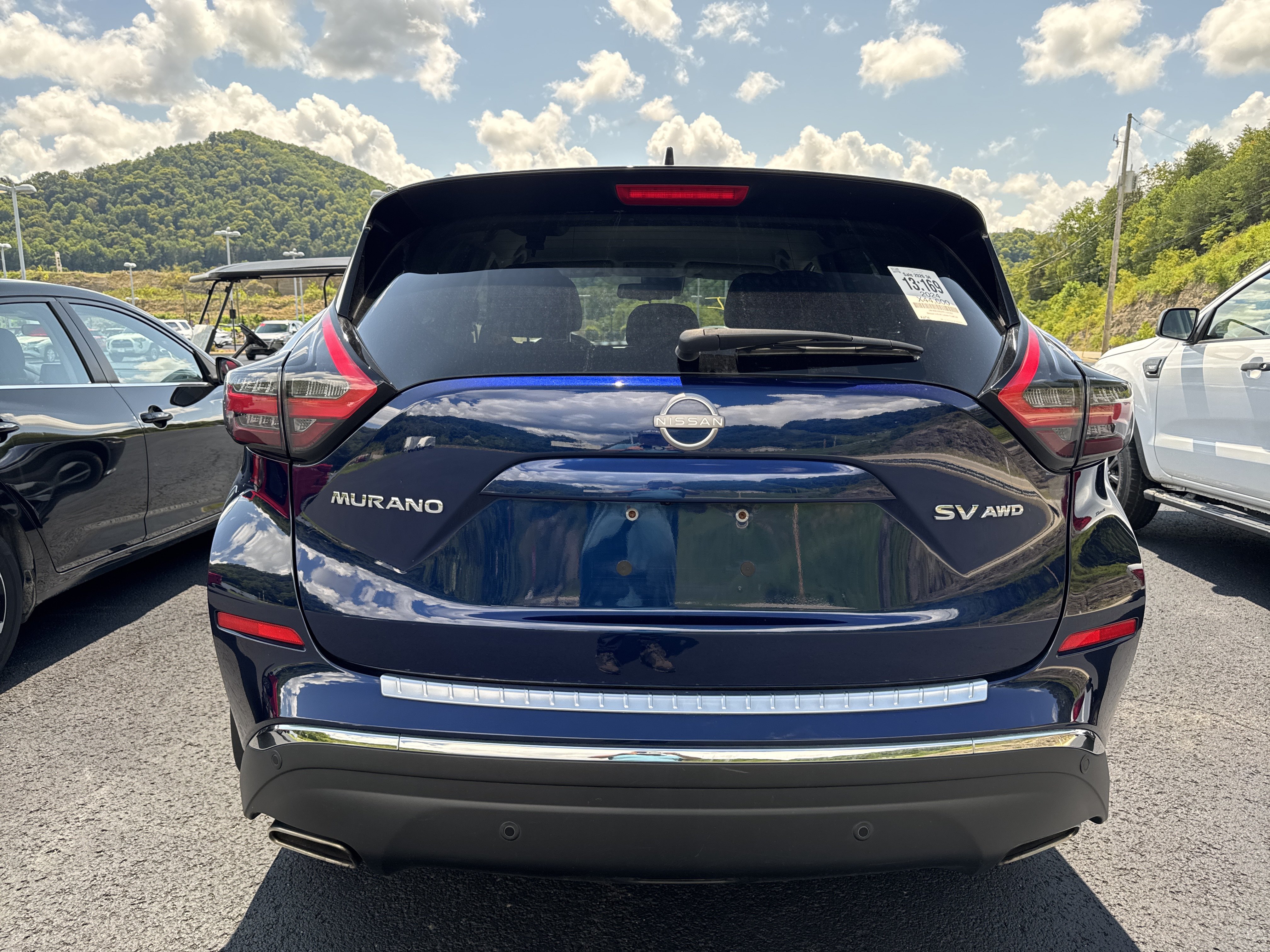 Used 2024 Nissan Murano SV AWD/4WD image 5