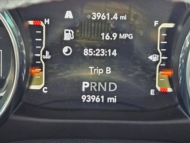 Used 2018 Jeep Wrangler Unlimited Rubicon w/ Dual Top Group AWD/4WD image 12