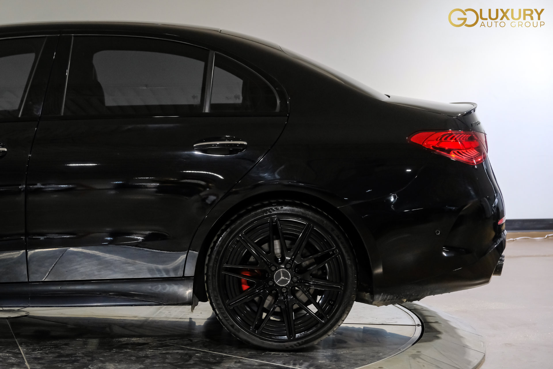 Used 2024 Mercedes-Benz C 43 AMG 4MATIC Sedan w/ AMG Dynamic Plus Package image 15