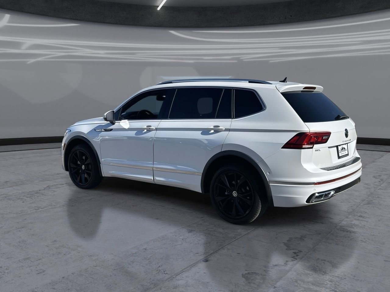 Certified 2023 Volkswagen Tiguan SEL R-Line AWD/4WD image 4